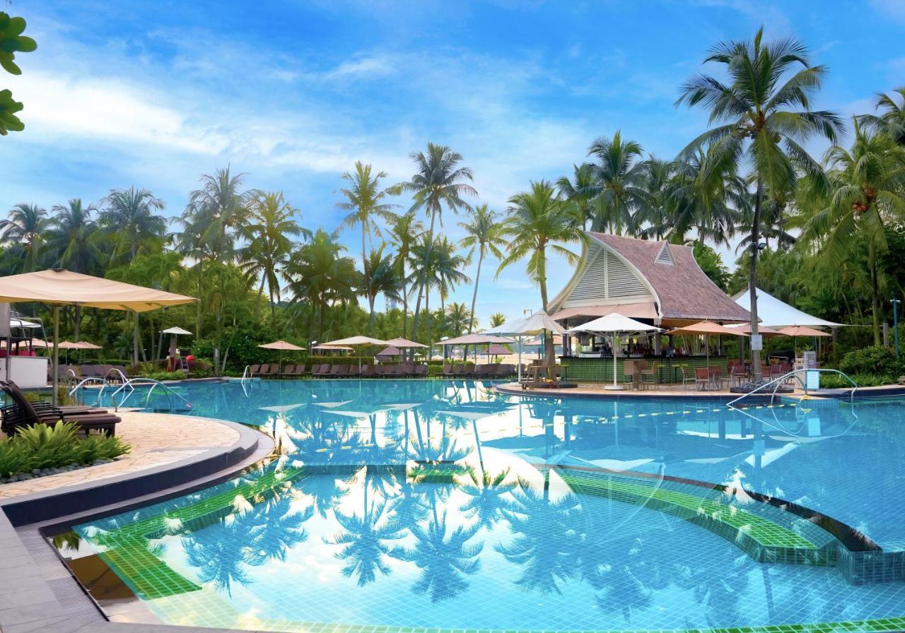 新加坡 圣淘沙香格里拉酒店 外观 照片 The swimming pool at the resort